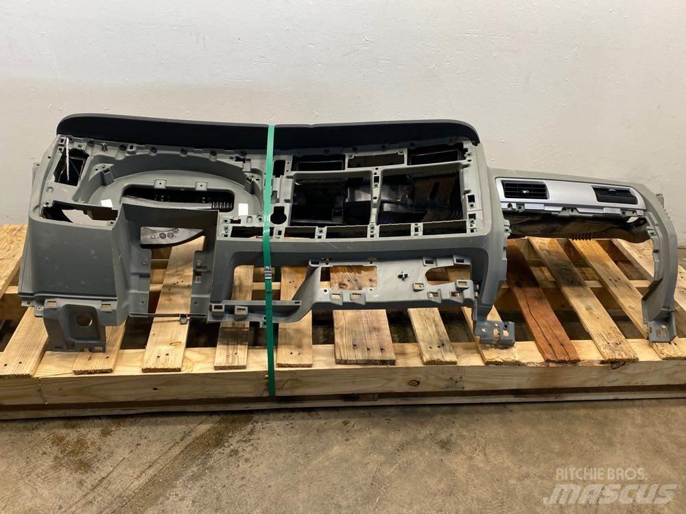 Paccar  Other components