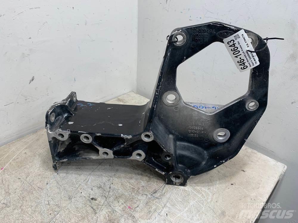 Peterbilt  Other components