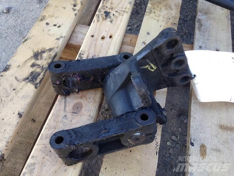 Volvo VNL Chassis and suspension