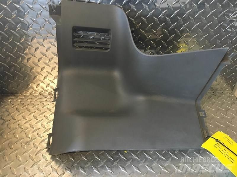 Volvo VNL Other components