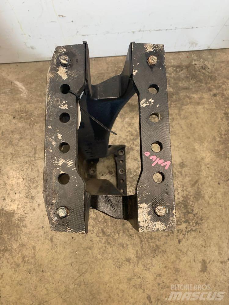 Volvo VNL Other components