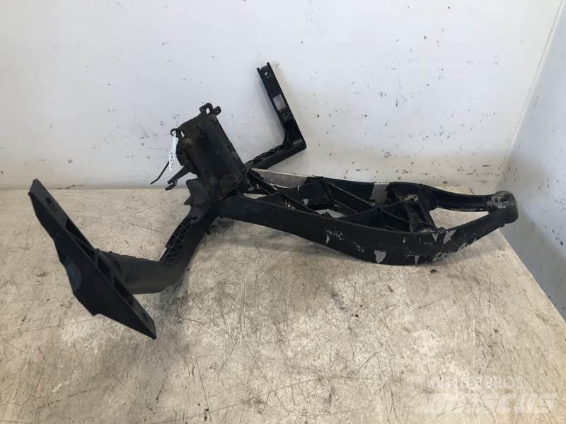 Volvo VNL Other components