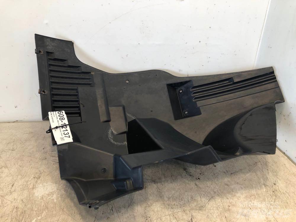 Volvo VNL Other components