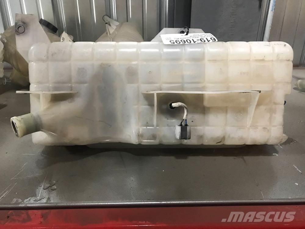 Volvo VNL Other components