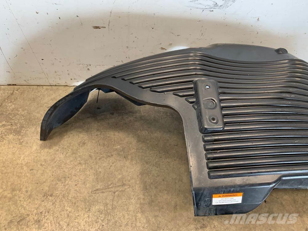 Volvo VNL Other components