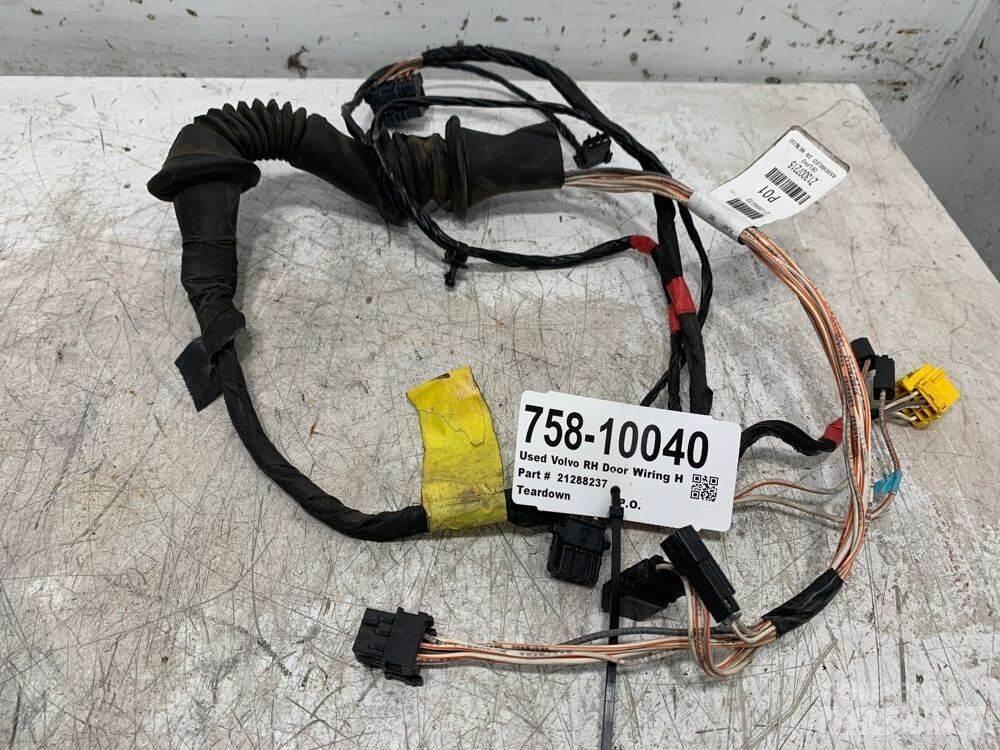 Volvo VNL Other components