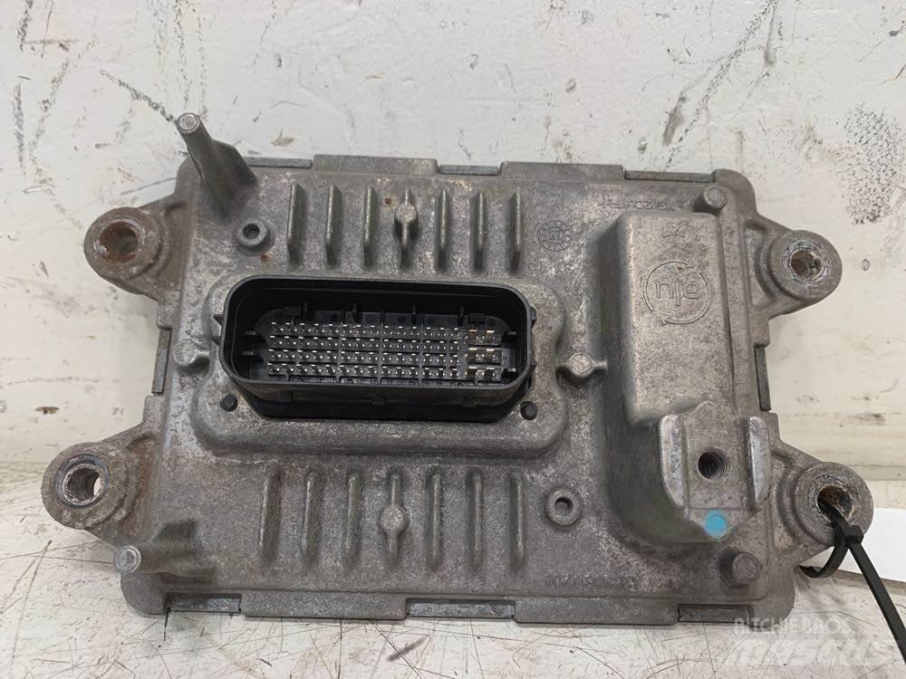 Volvo VNL Other components