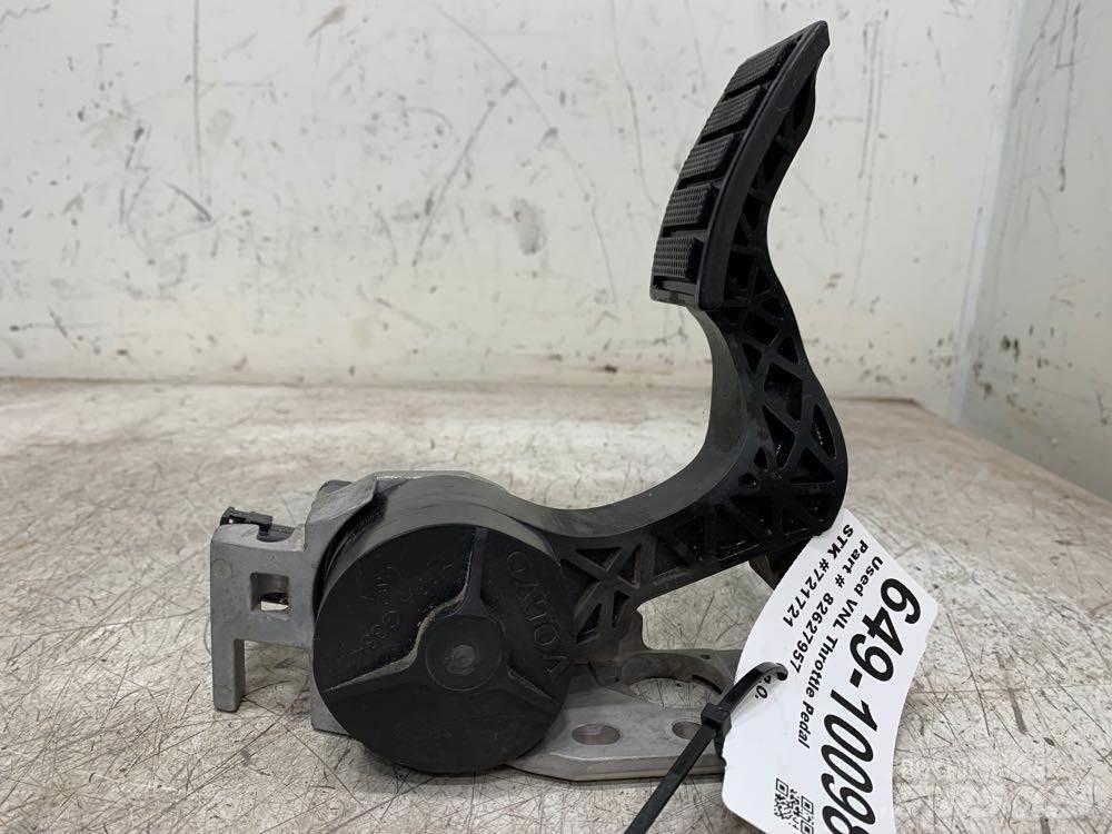 Volvo VNL Other components
