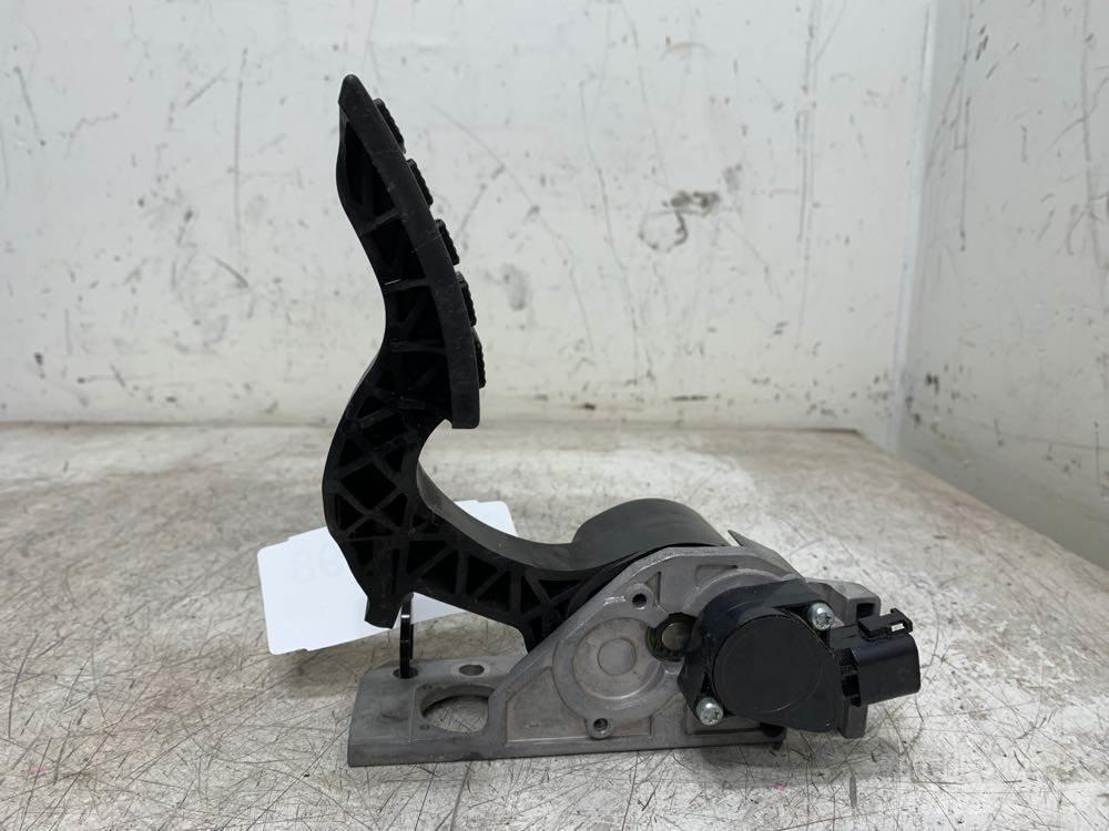 Volvo VNL Other components
