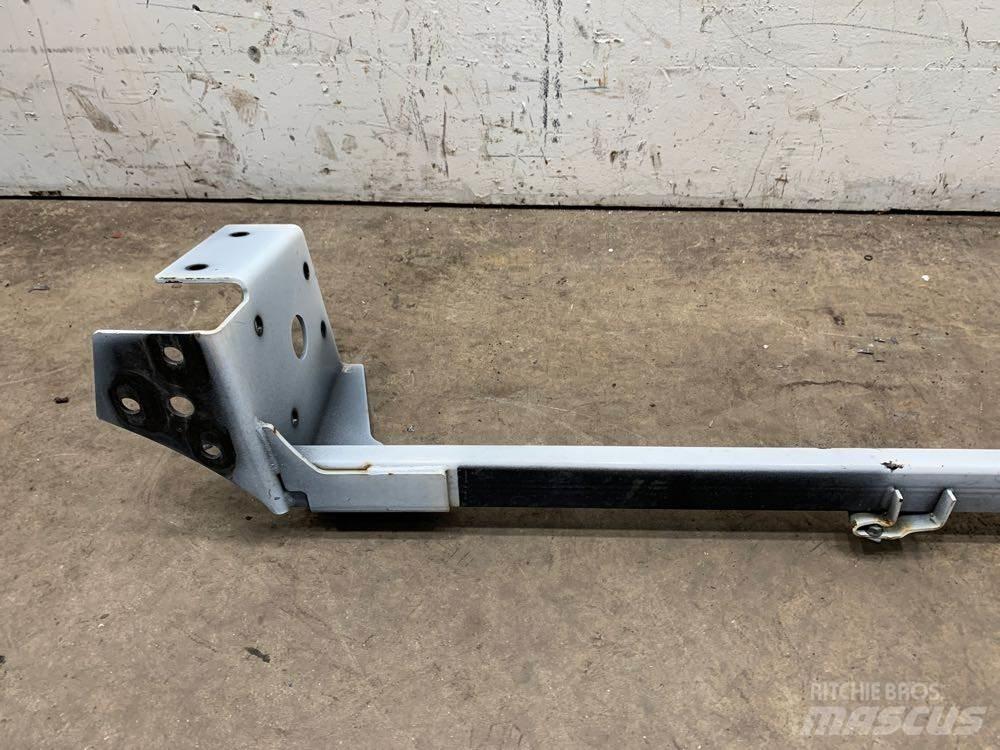 Volvo VNL Other components