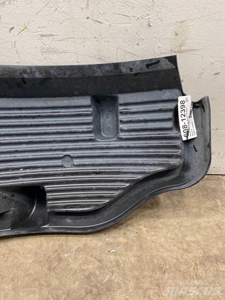 Volvo VNL Other components