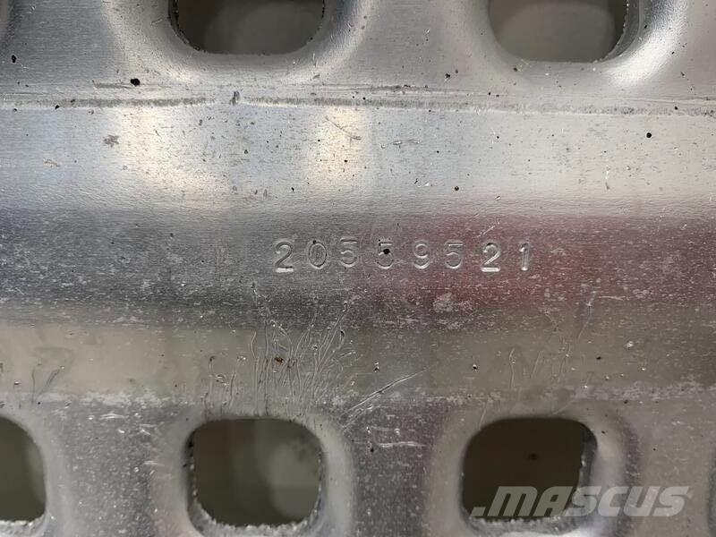 Volvo VNL Other components