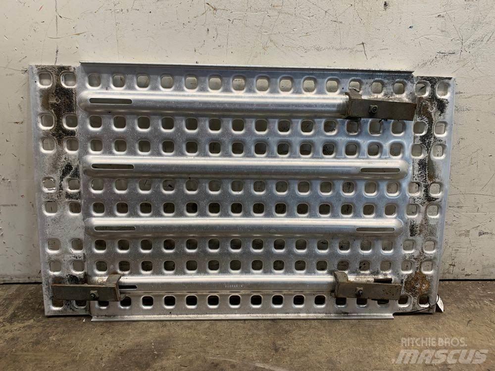 Volvo VNL Other components