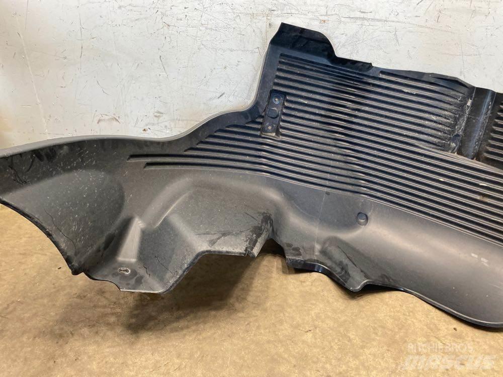 Volvo VNL Other components