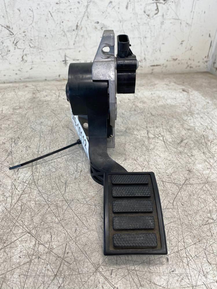 Volvo VNL Other components