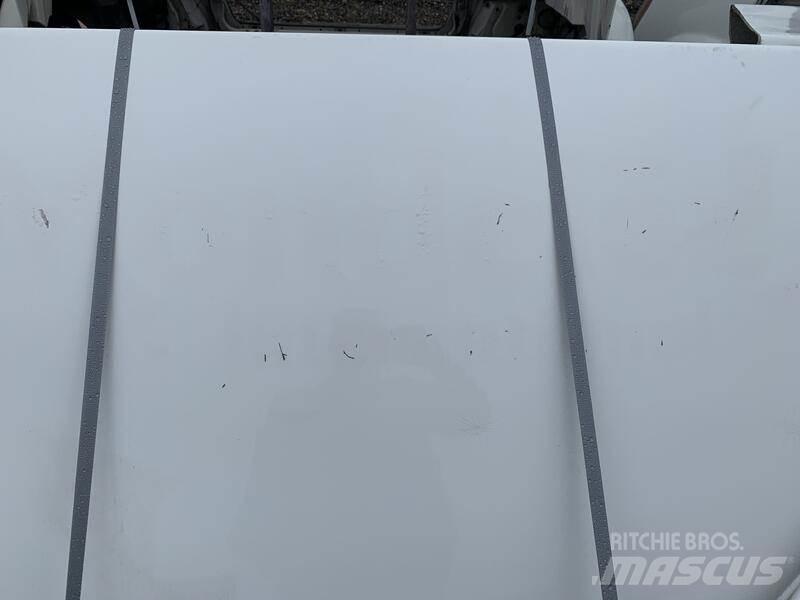 Volvo VNL Cabins and interior