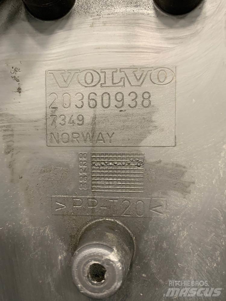 Volvo VNL Other components