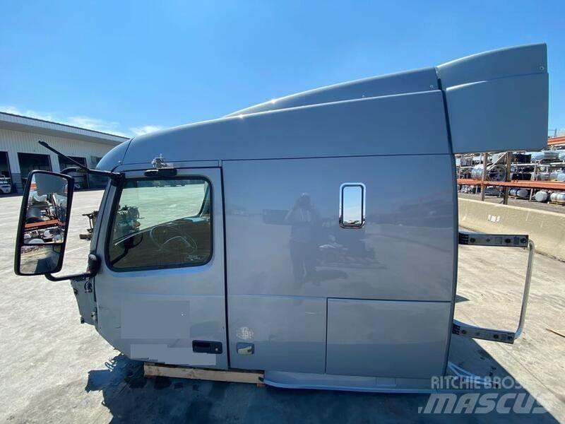 Volvo VNL Cabins and interior