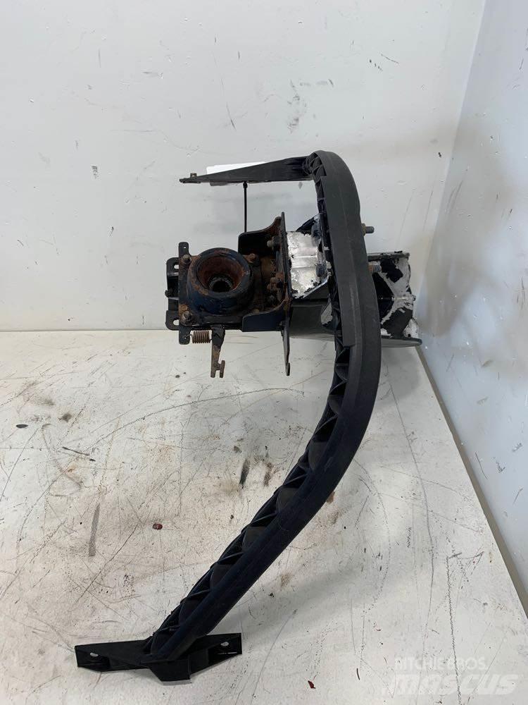Volvo VNL Other components
