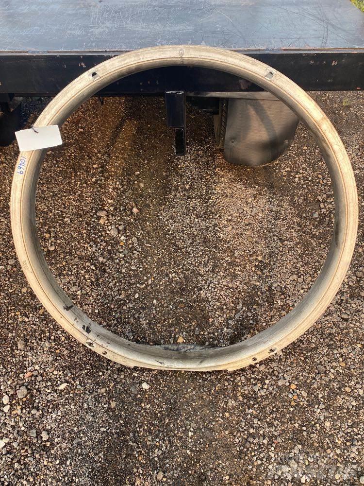 Volvo VNL Other components