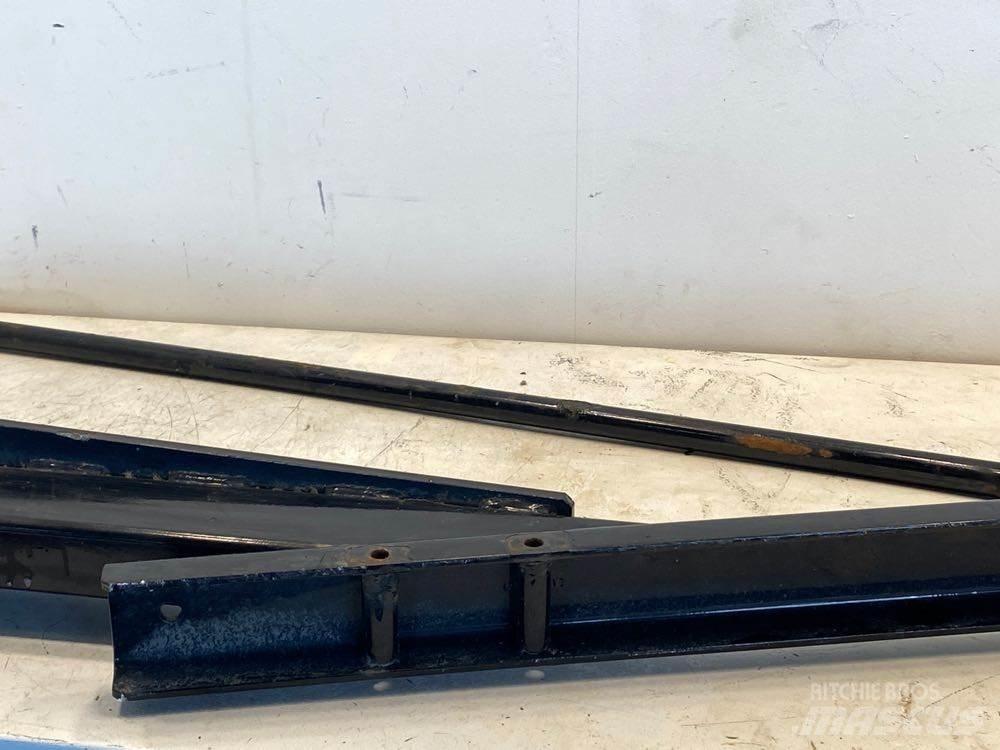 Volvo VNL Other components