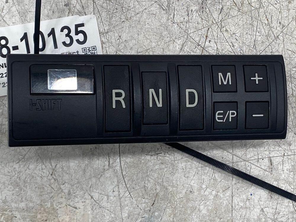 Volvo VNL Electronics