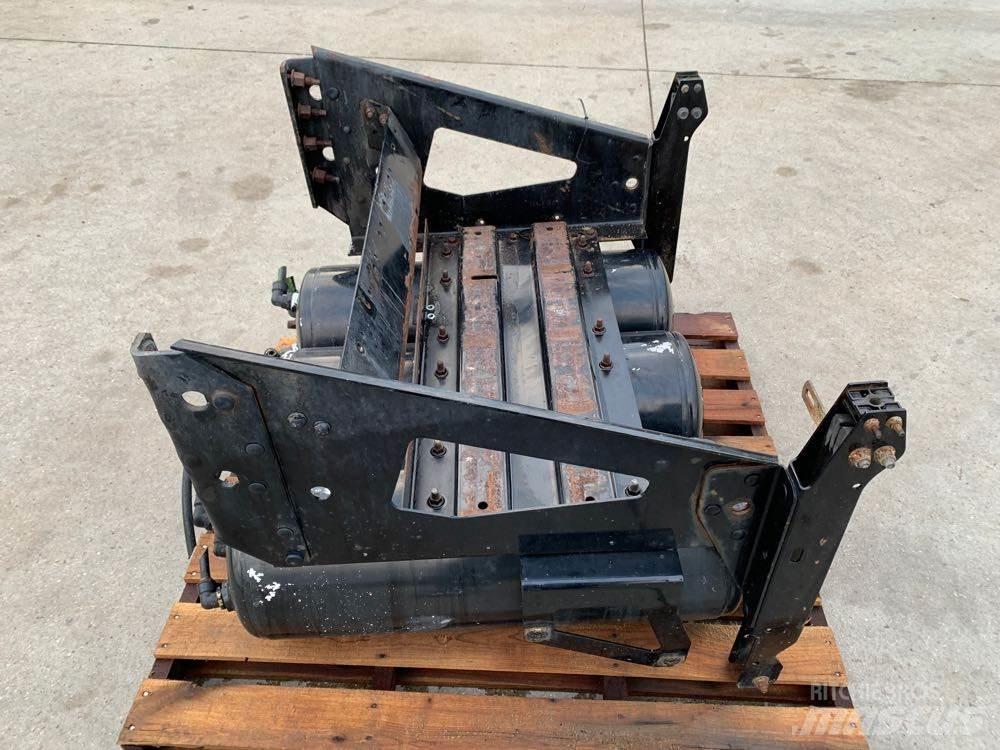 Volvo VNL Other components