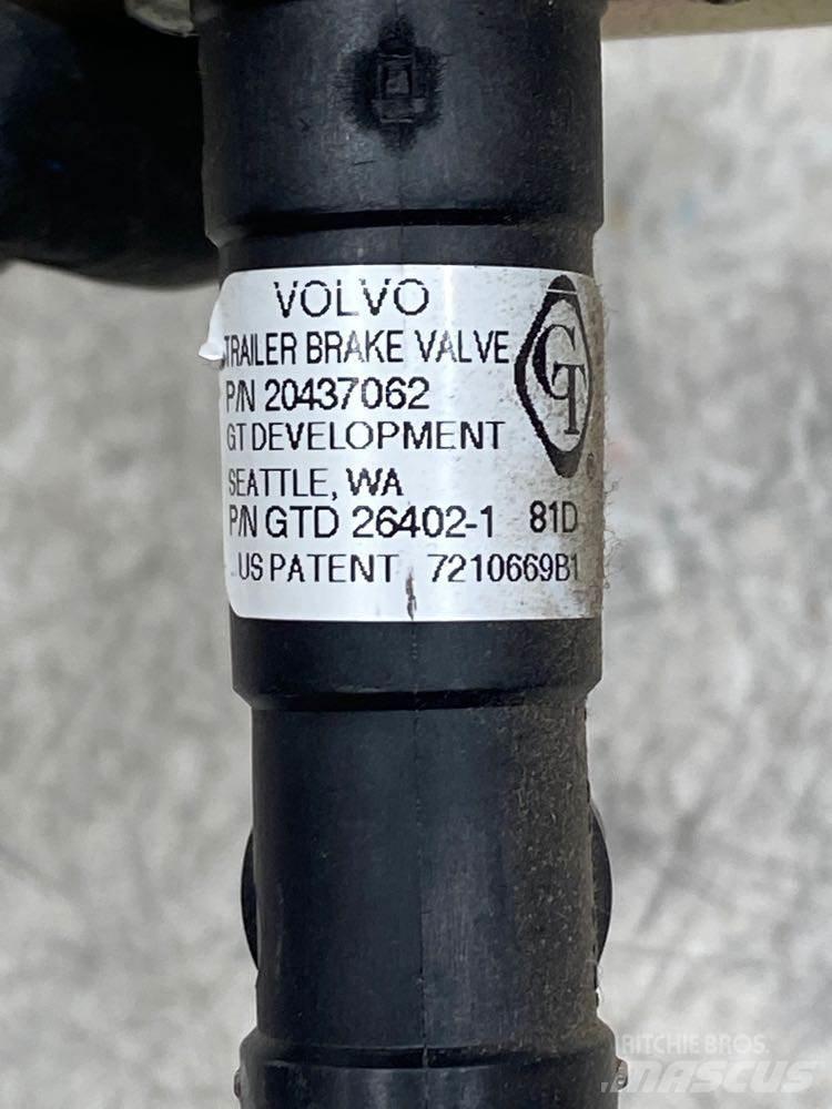 Volvo VNL Other components