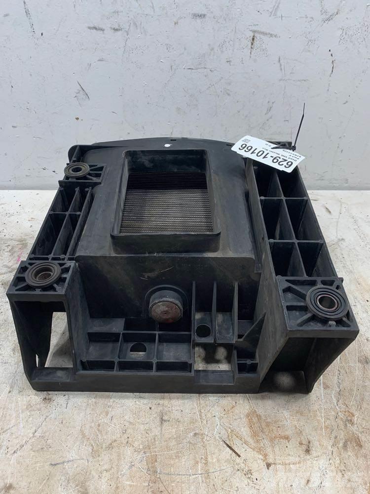 Volvo VNL Other components