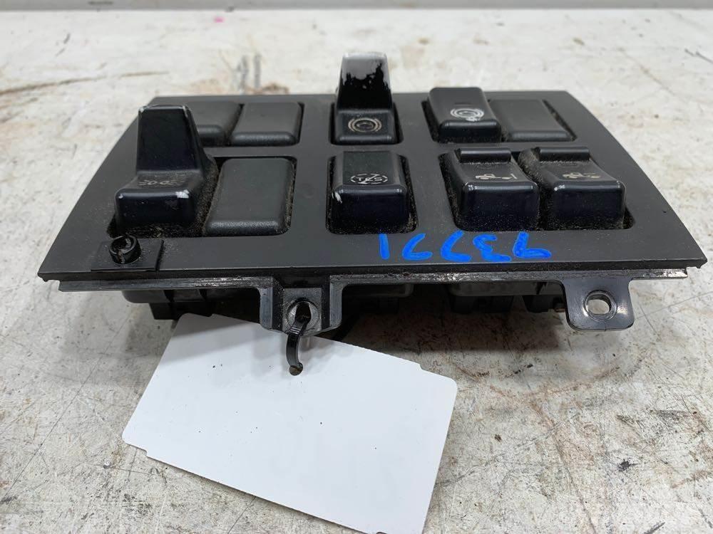 Volvo VNL Electronics