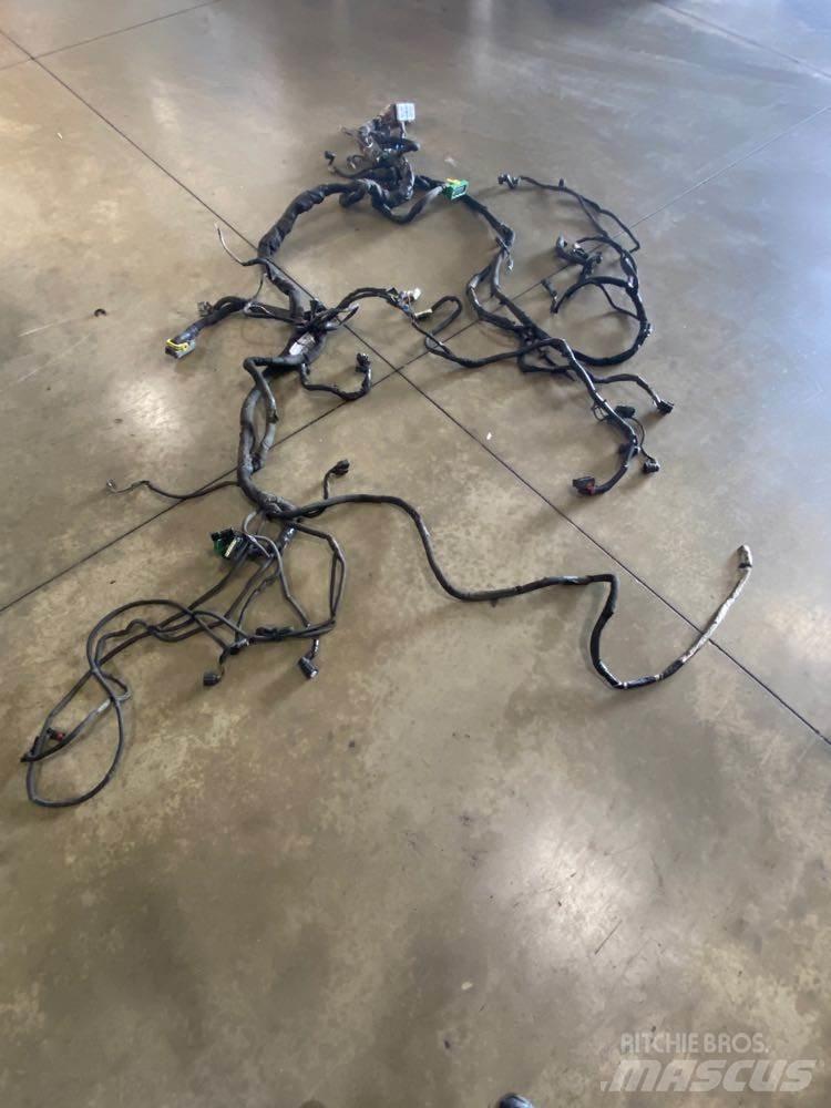 Volvo VNL Chassis and suspension