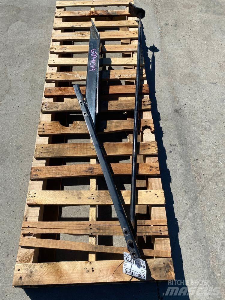 Volvo VNL Other components