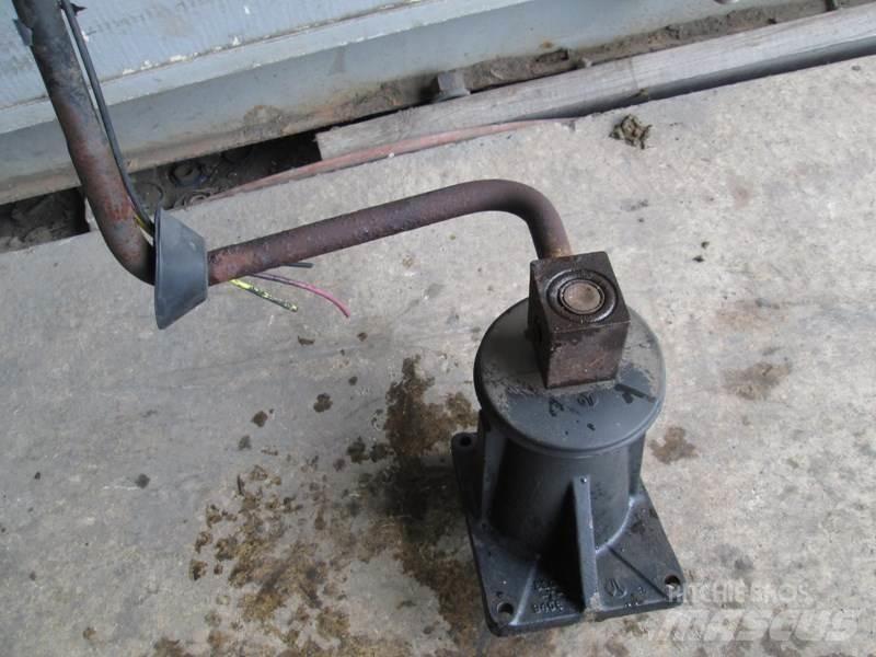 Volvo VNM Other components