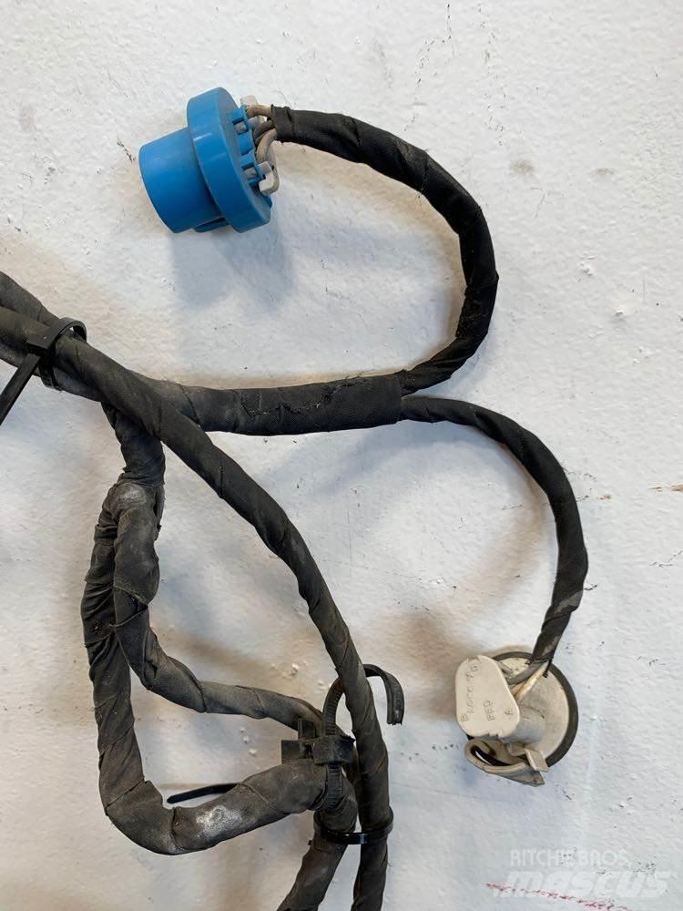 Volvo VNM Other components