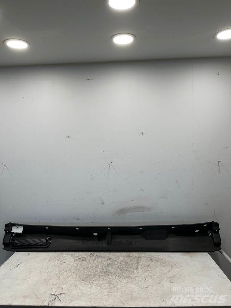 Volvo VNM Other components