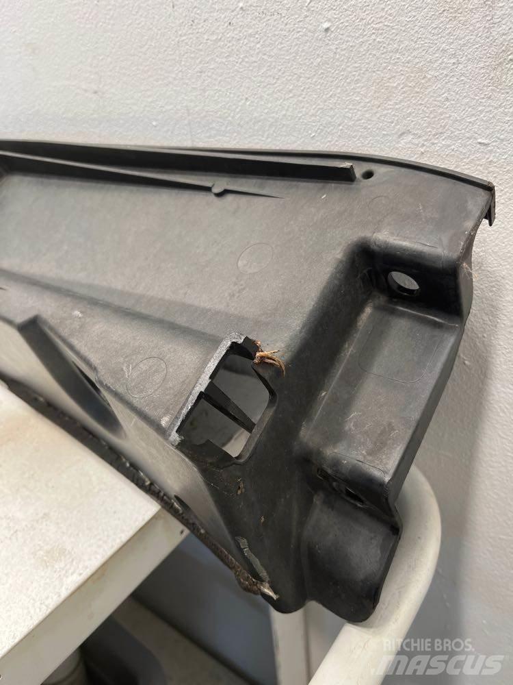 Volvo VNM Other components