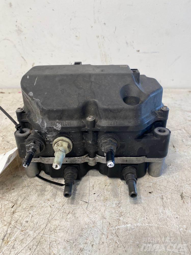 Volvo VNR Other components