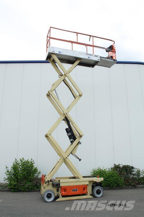JLG 2030 ES Scissor lifts