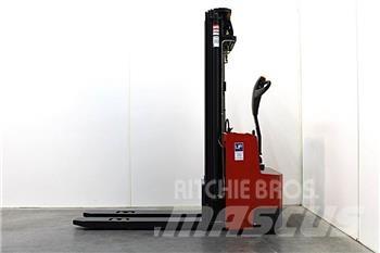 Lafis LEC 16 Pedestrian stacker