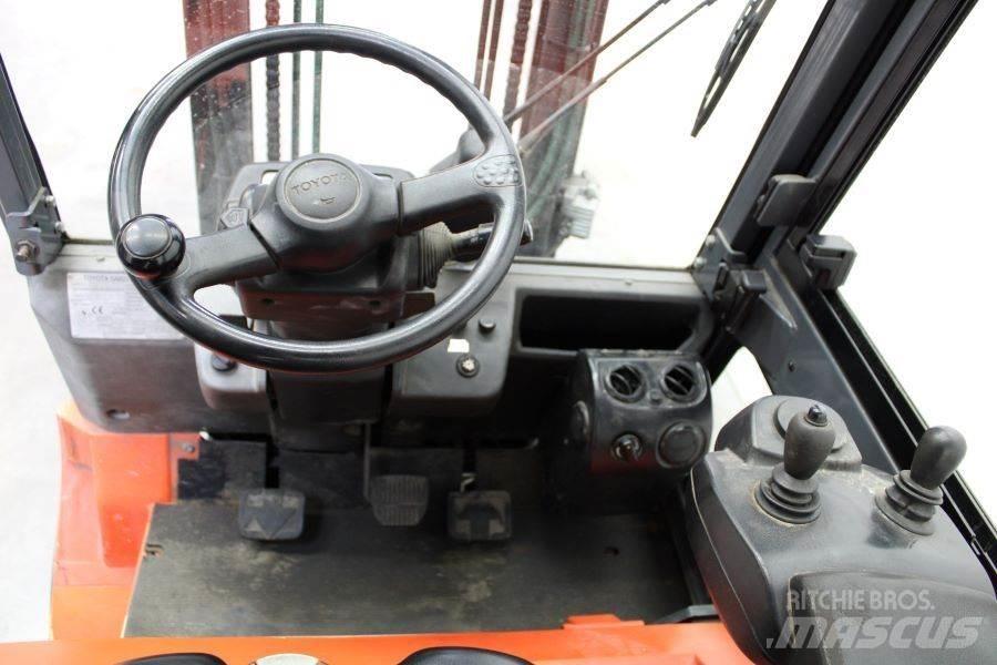 Toyota 7FBM25 Electric forklift trucks
