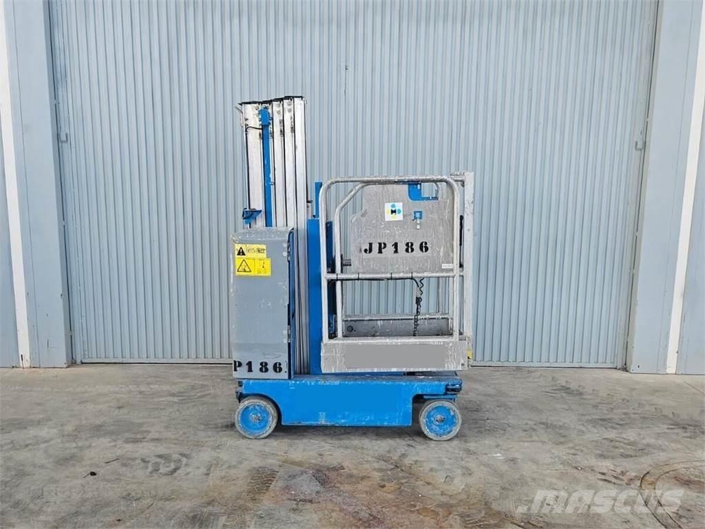 Genie GR-20 Mast climbing work platforms