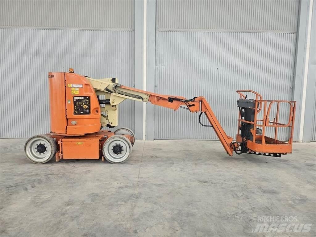 JLG E300AJP Articulated boom lifts