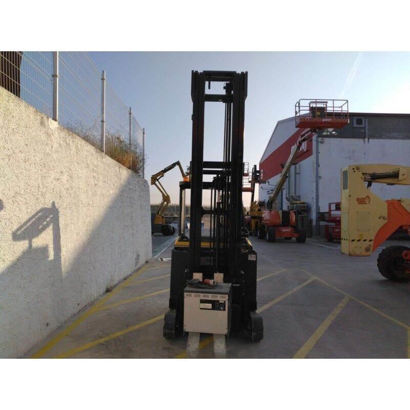Yale MR14 Reach truck