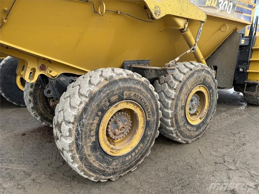 Komatsu HM300-5 Articulated Haulers