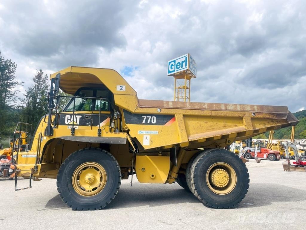 CAT 770 Articulated Haulers