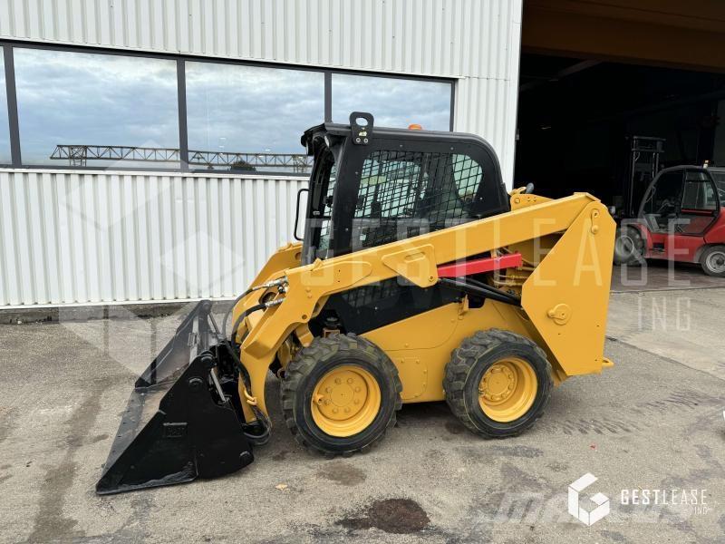CAT 236D Mini loaders