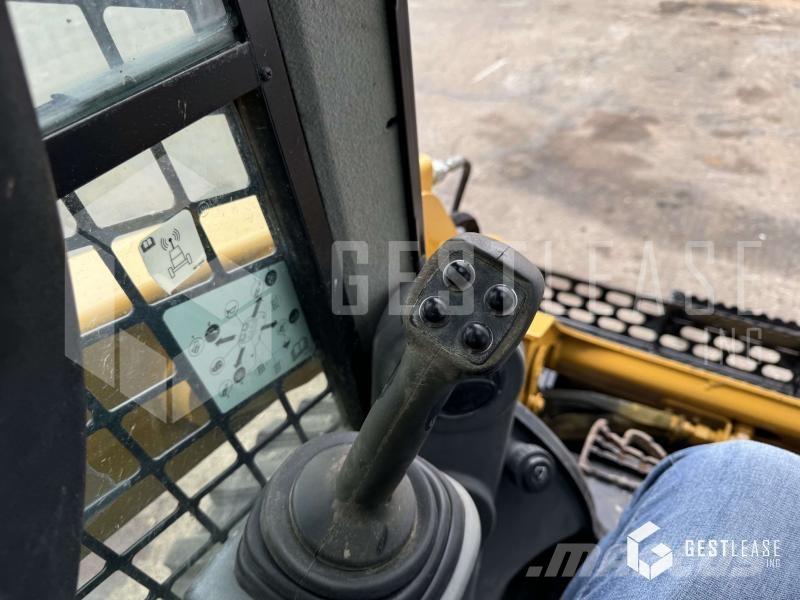 CAT 236D Mini loaders