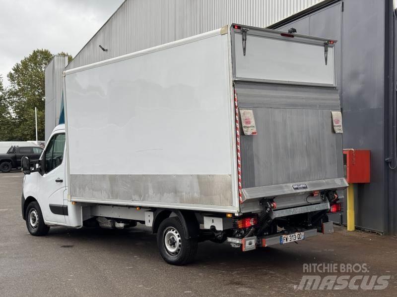 Renault Master Box body