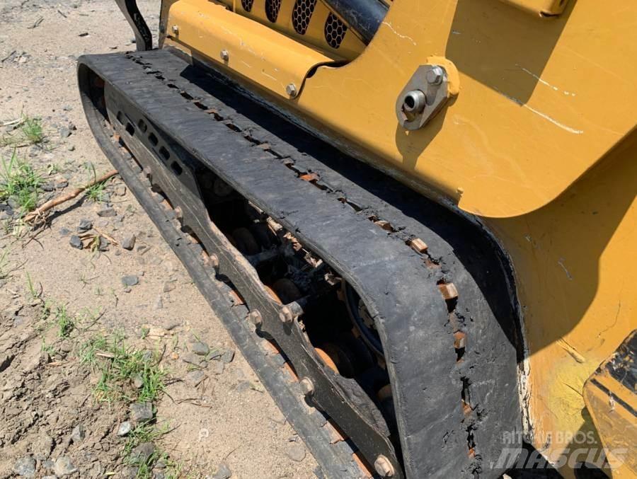 Vermeer S925TX Skid steer loaders