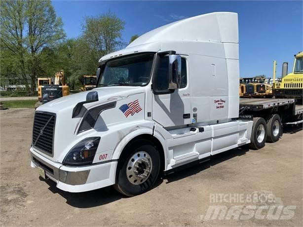 Volvo VNL64T670 Prime Movers